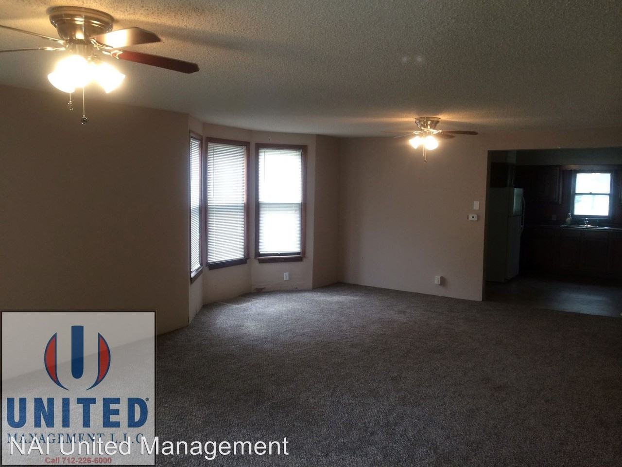 400 W 1st St - Photo 3 of 8