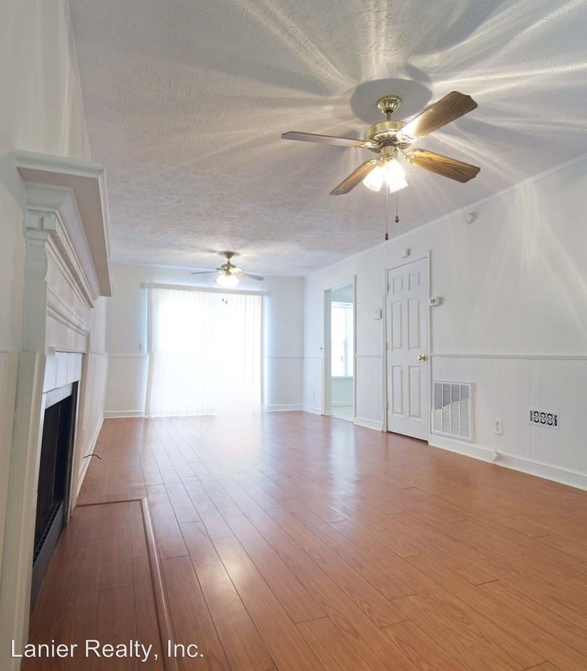 128 N Leeds Gate Rd - Photo 2 of 13