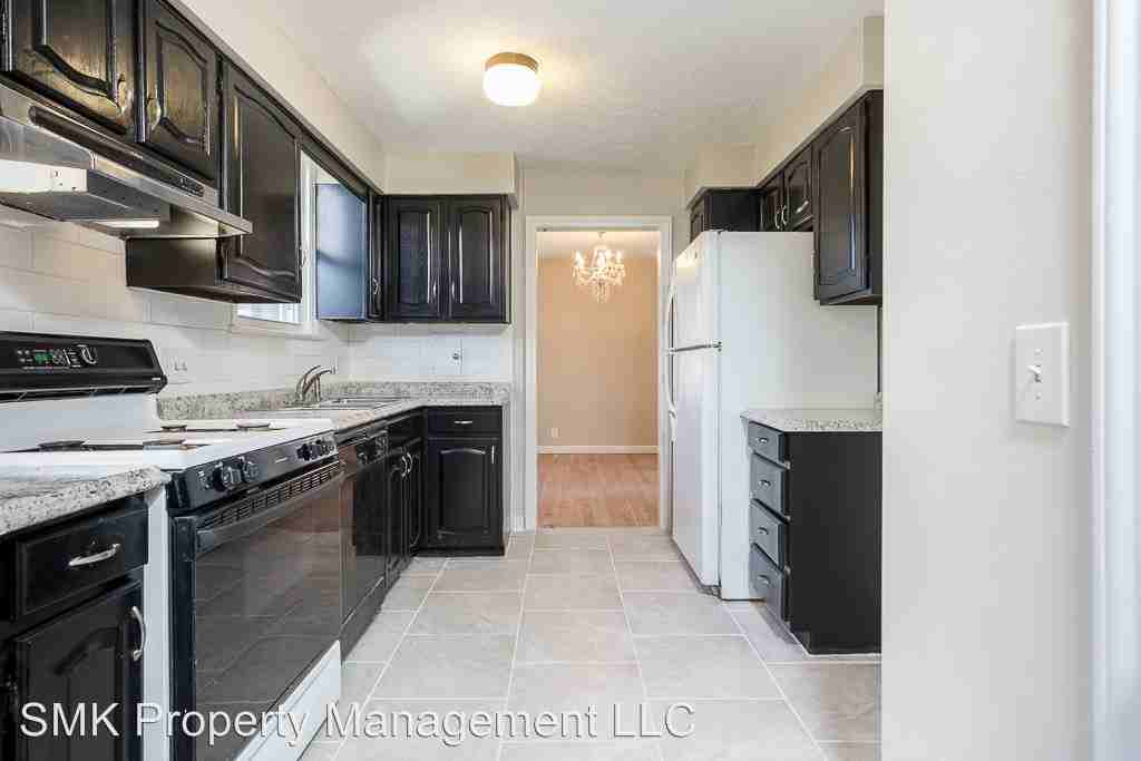 1390 Edendale St - Photo 3 of 14