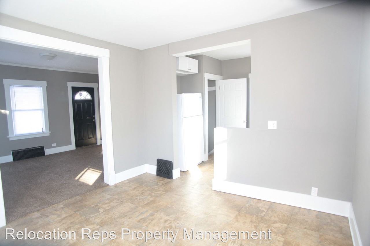 734 25th St - Photo 2 of 26