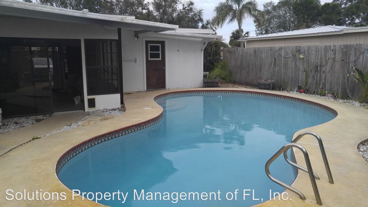 523 Palm Ave - Photo 2 of 15