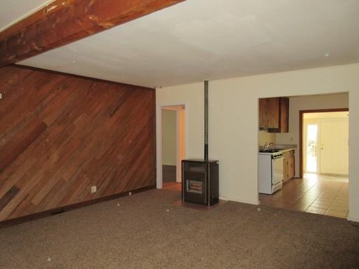 1424 Idlewild Ln - Photo 2 of 8