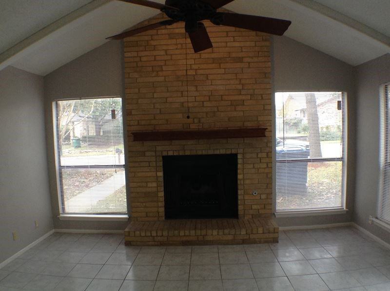 5714 Larkdale Dr - Photo 3 of 12