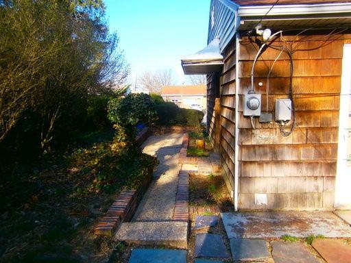 969 S Royal St - Photo 3 of 14