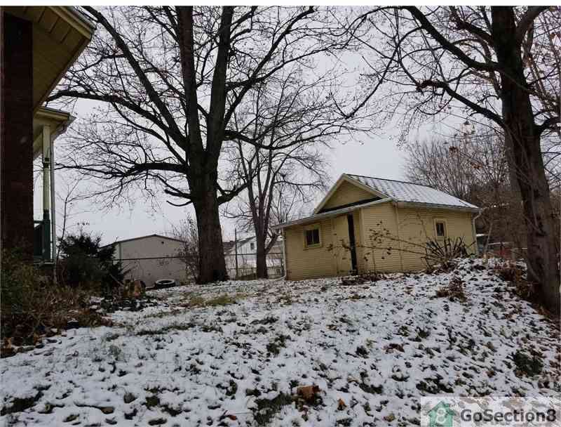 701 Concord Ave SW - Photo 3 of 3