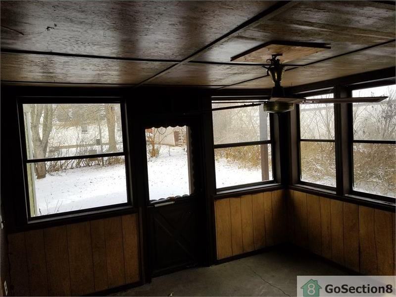 2733 Baldwin Ave NE - Photo 2 of 3