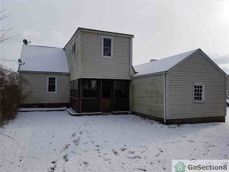 2733 Baldwin Ave NE - Photo 3 of 3