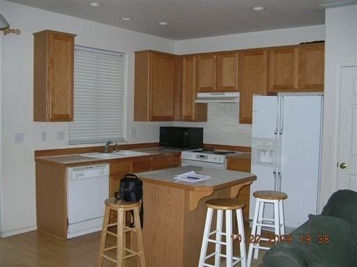 1649 SE Night Heron Way - Photo 3 of 6