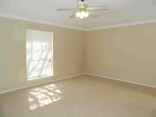 16405 Lauder Ln - Photo 3 of 19