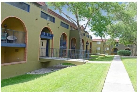 La Entrada Apartment Homes - Photo 2 of 45