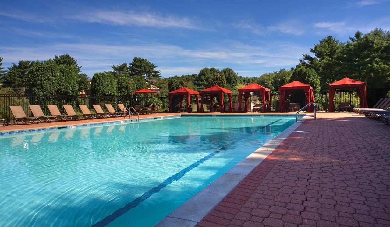 Royal Crest Warwick Apartment Homes - Photo 3 of 21