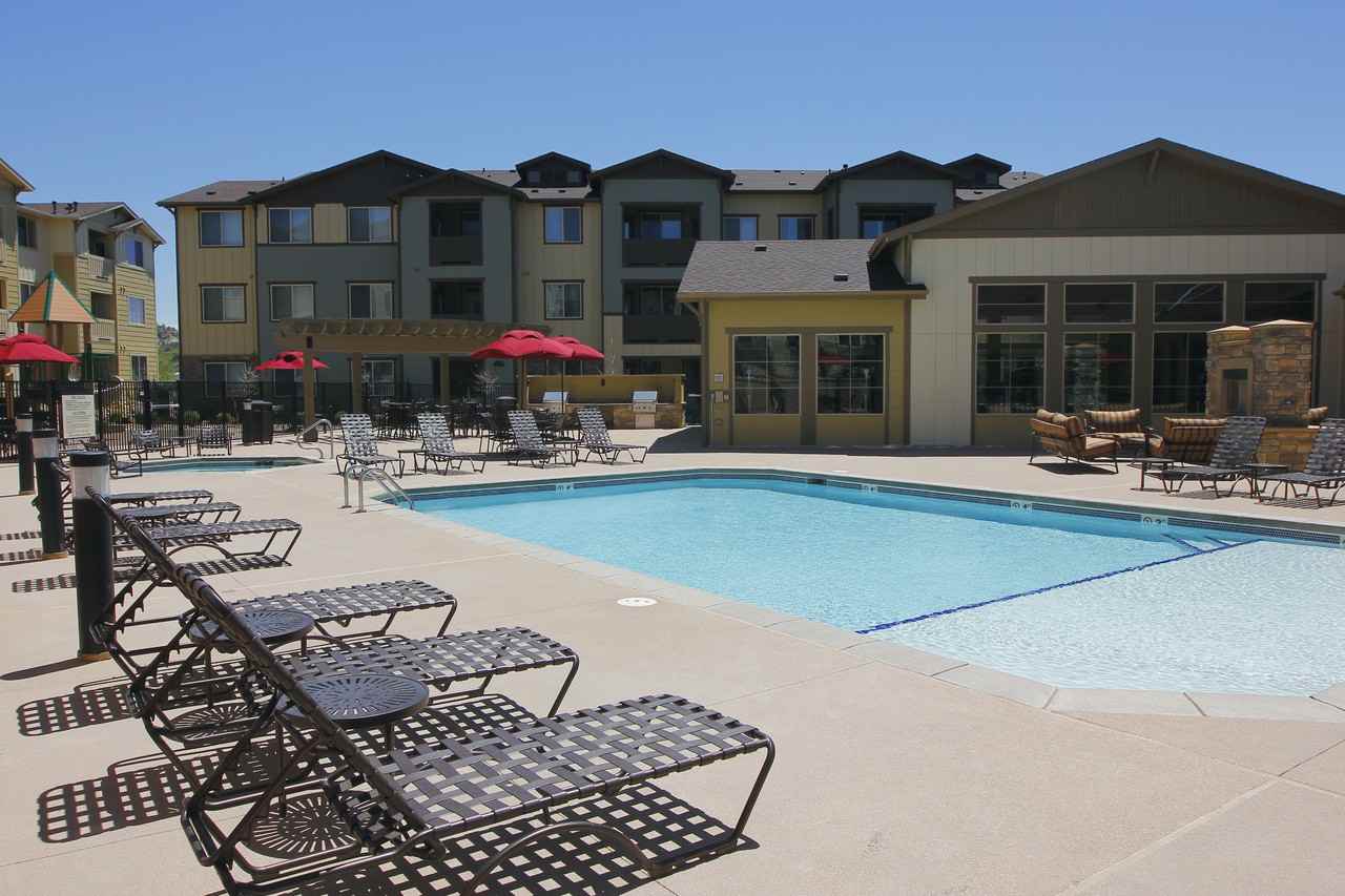 Green Leaf Rockrimmon Apartments 5824 Walsh Point Dr, Colorado