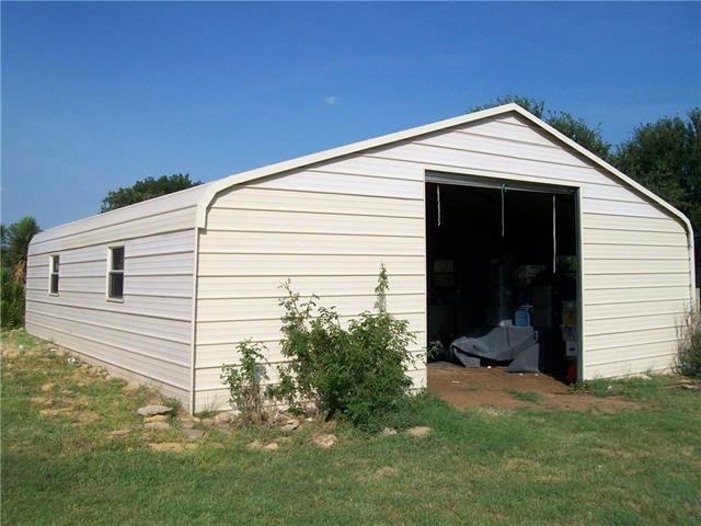 1005 Hickey Ct - Photo 2 of 10