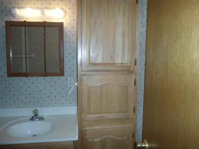 335 Old Corinth Rd - Photo 3 of 6