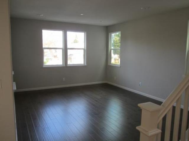 1779 Lucretia Ave - Photo 2 of 4