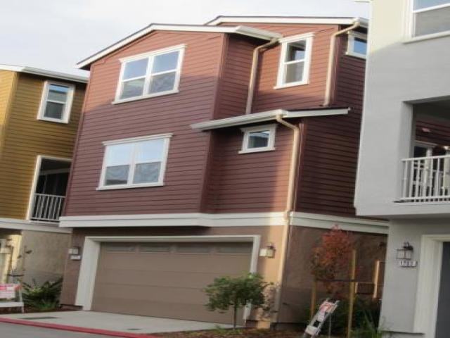 1779 Lucretia Ave - Photo 3 of 4
