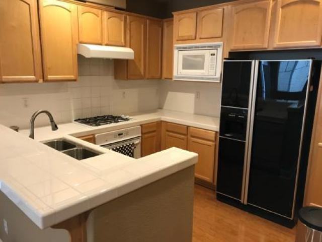 4380 Southwood Dr - Photo 3 of 6
