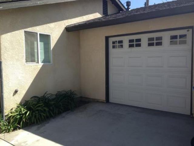 408 Spruce St - Photo 3 of 6