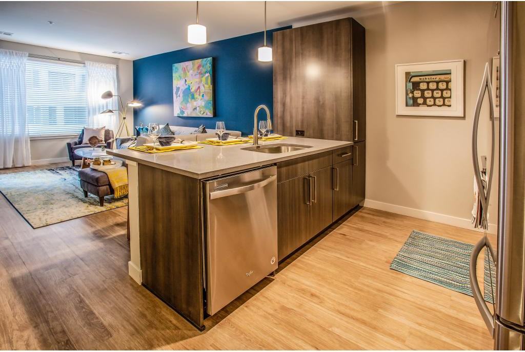 Infinity LoHi - Photo 3 of 13