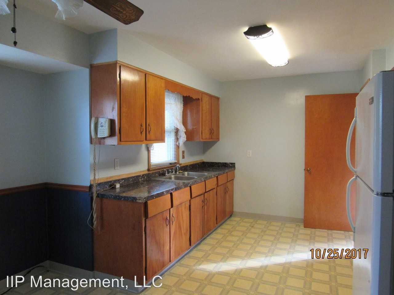 4917 N Randall Dr - Photo 2 of 13