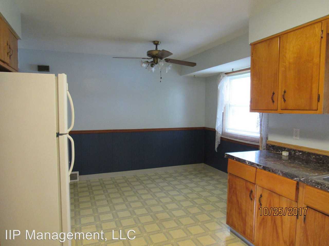 4917 N Randall Dr - Photo 3 of 13