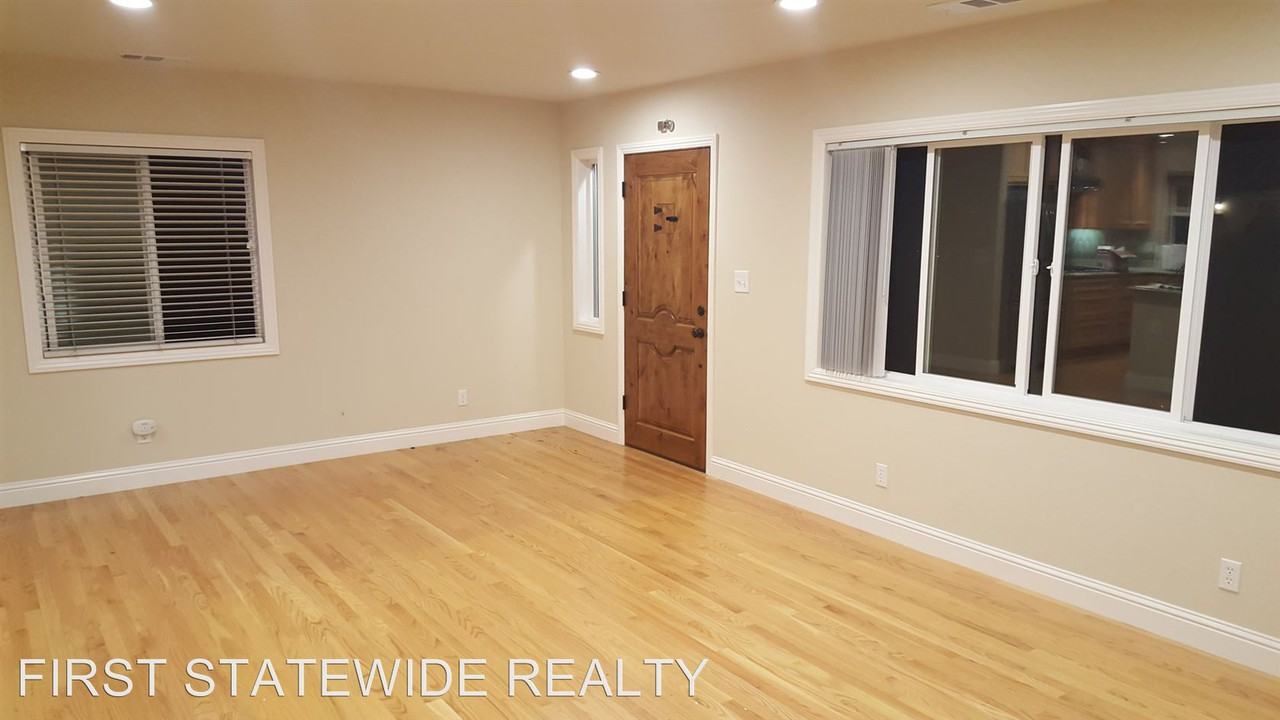 324 Richlee Dr - Photo 3 of 19