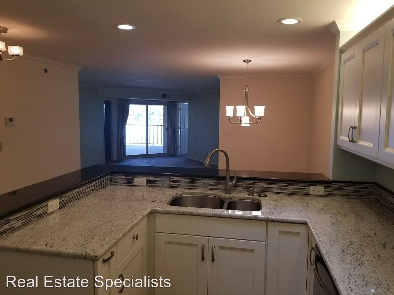 130 W Wisconsin Ave #23 - Photo 2 of 11