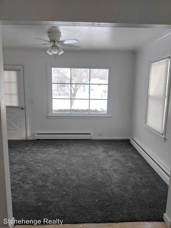 5729 Comet Ave - Photo 3 of 11
