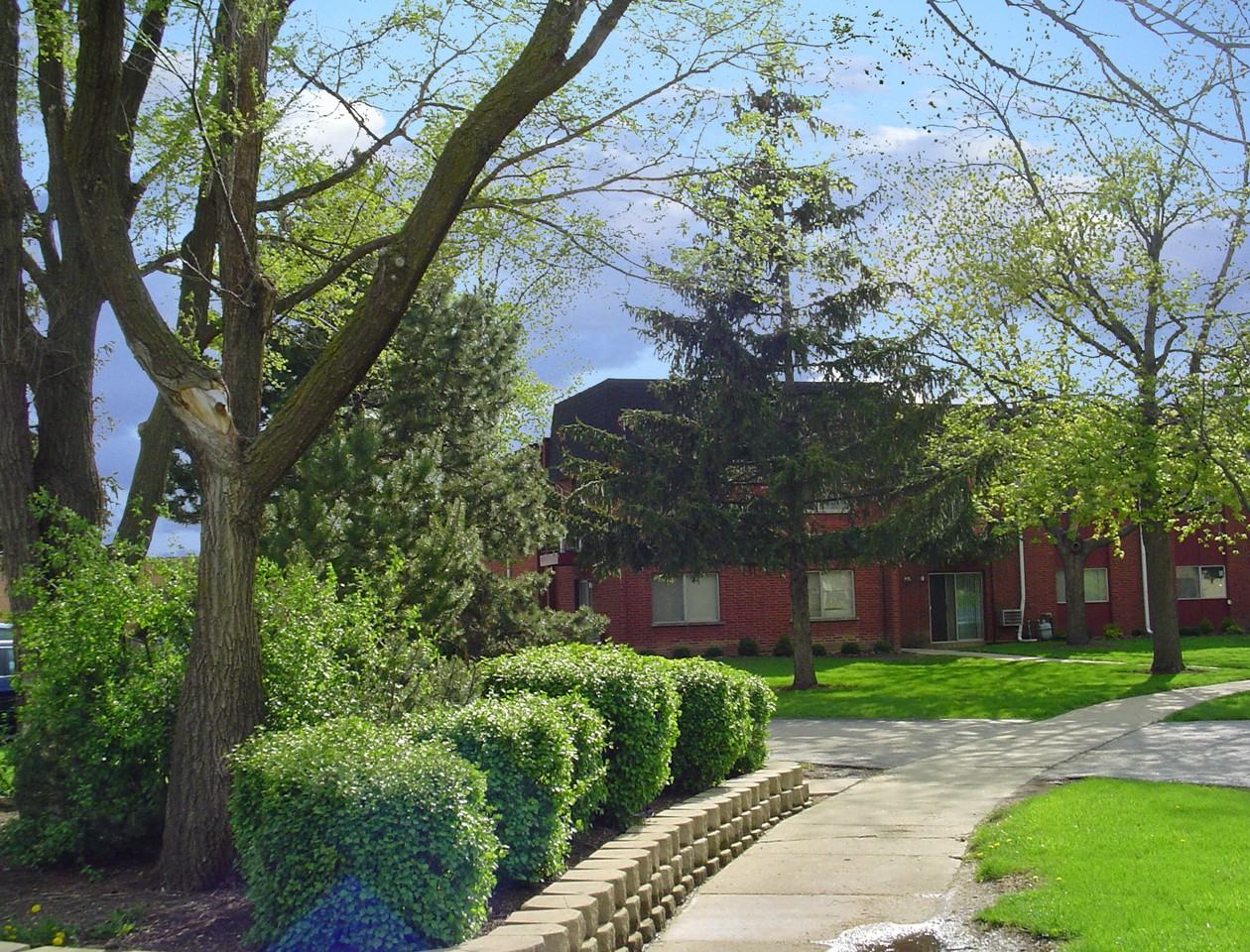 Circle Hill Apartments - Photo 3 of 17