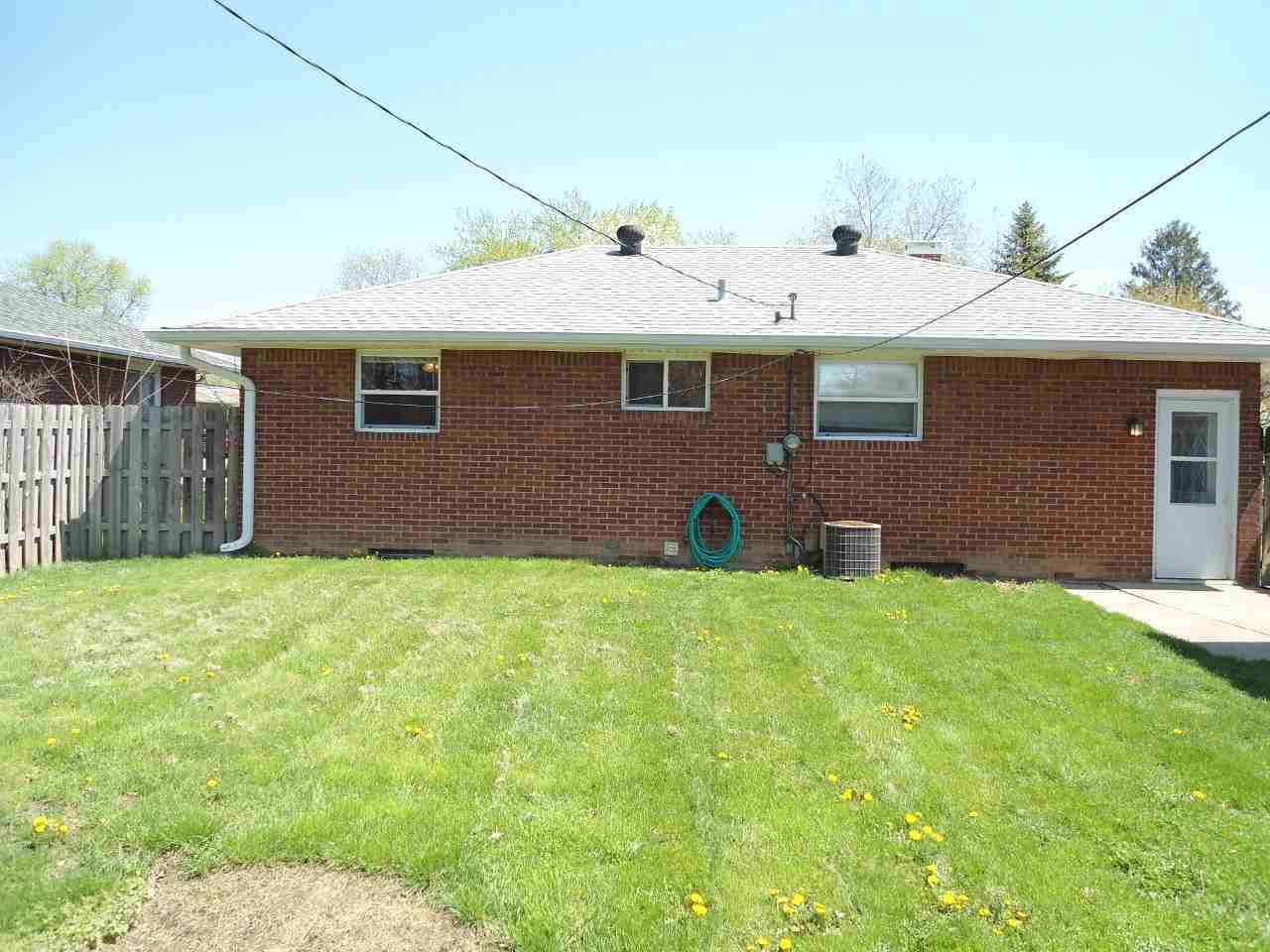 376 Clark Ave - Photo 2 of 28