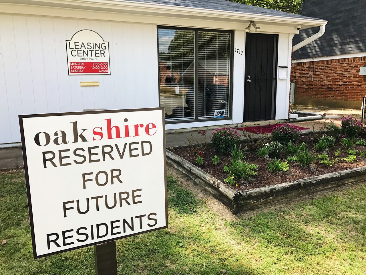 Oakshire Downs Apartments and Townhomes - Photo 2 of 18