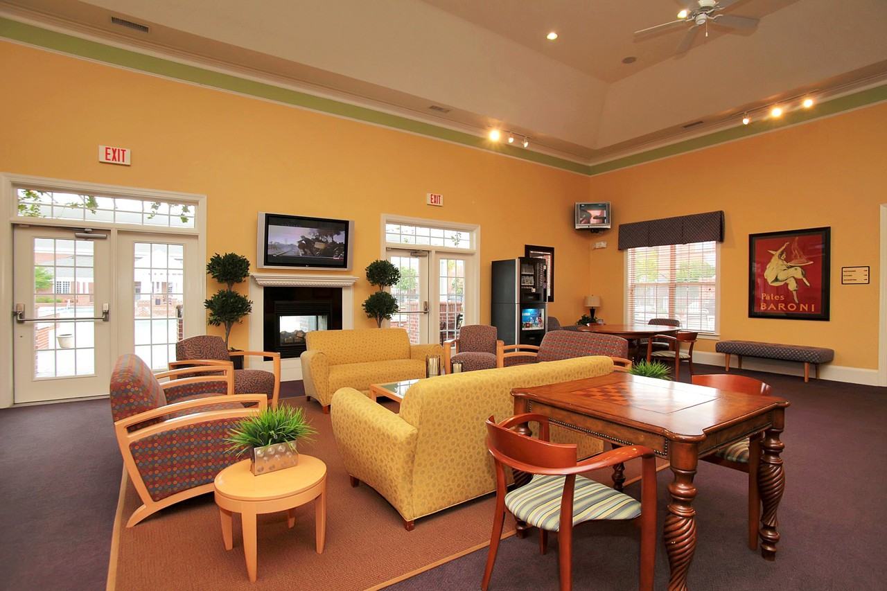 Paramount 3800 Apartments 3800 Bostic Drive, Greenville, NC 27834