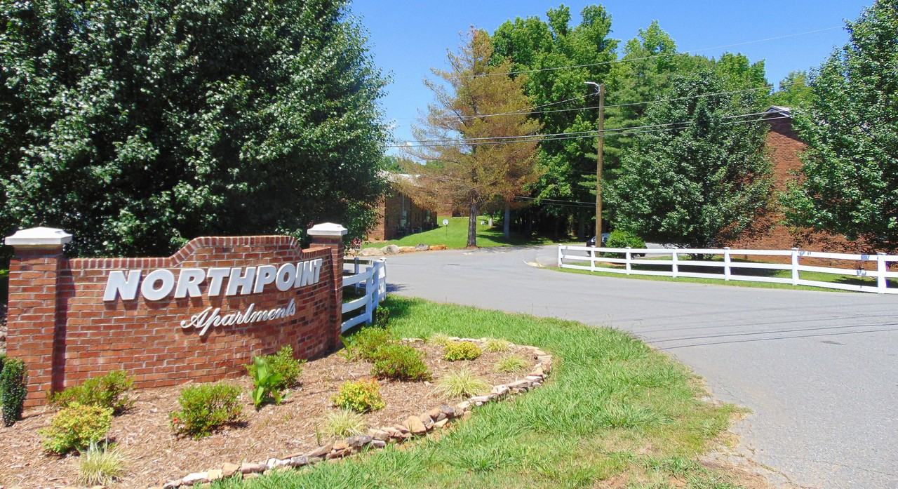 North Point, Midway, & Hallmark Apartments 100 Oak Hill Dr, Lexington