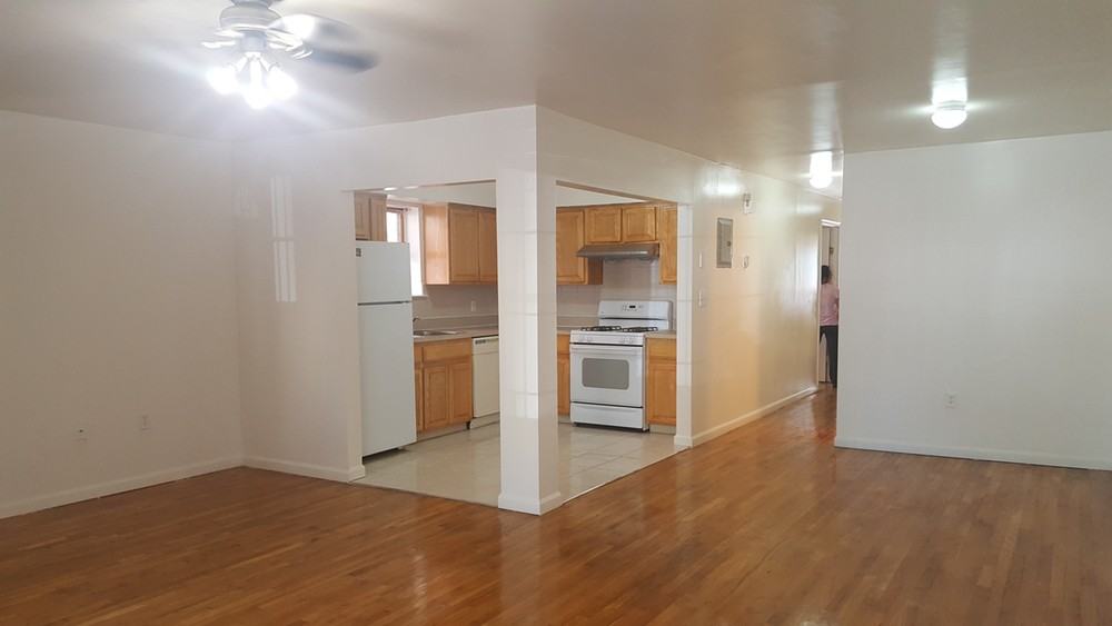 145 Bay 23rd St #1 - Photo 3 of 13