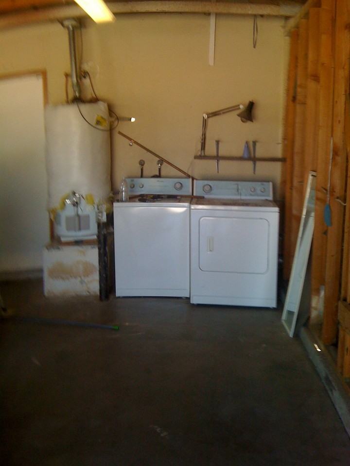 13372 Margo St - Photo 3 of 30