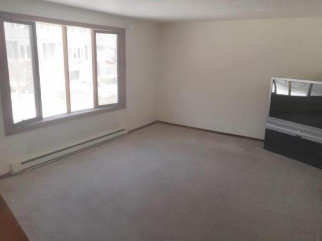 10 Lexington Rd - Photo 2 of 6