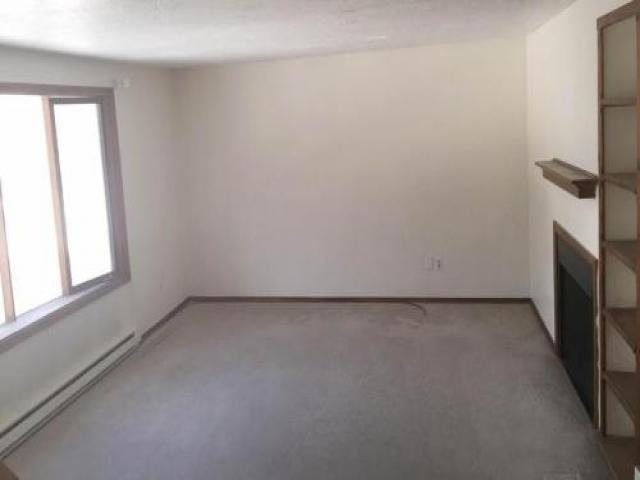 10 Lexington Rd - Photo 3 of 6