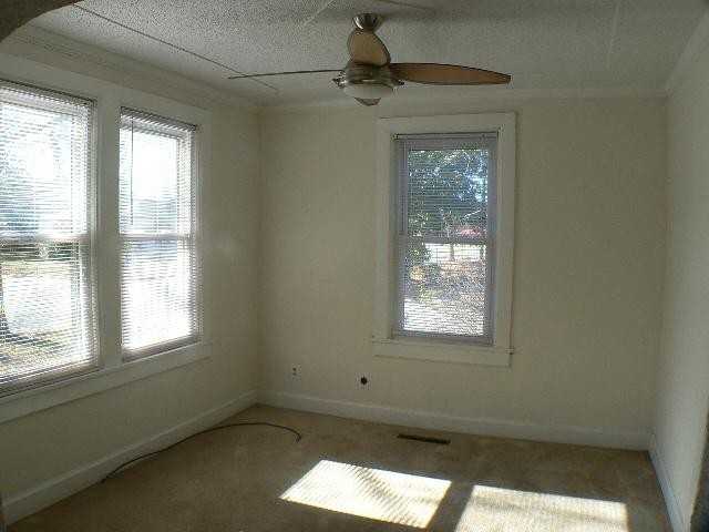 2202 E 40th St - Photo 3 of 9