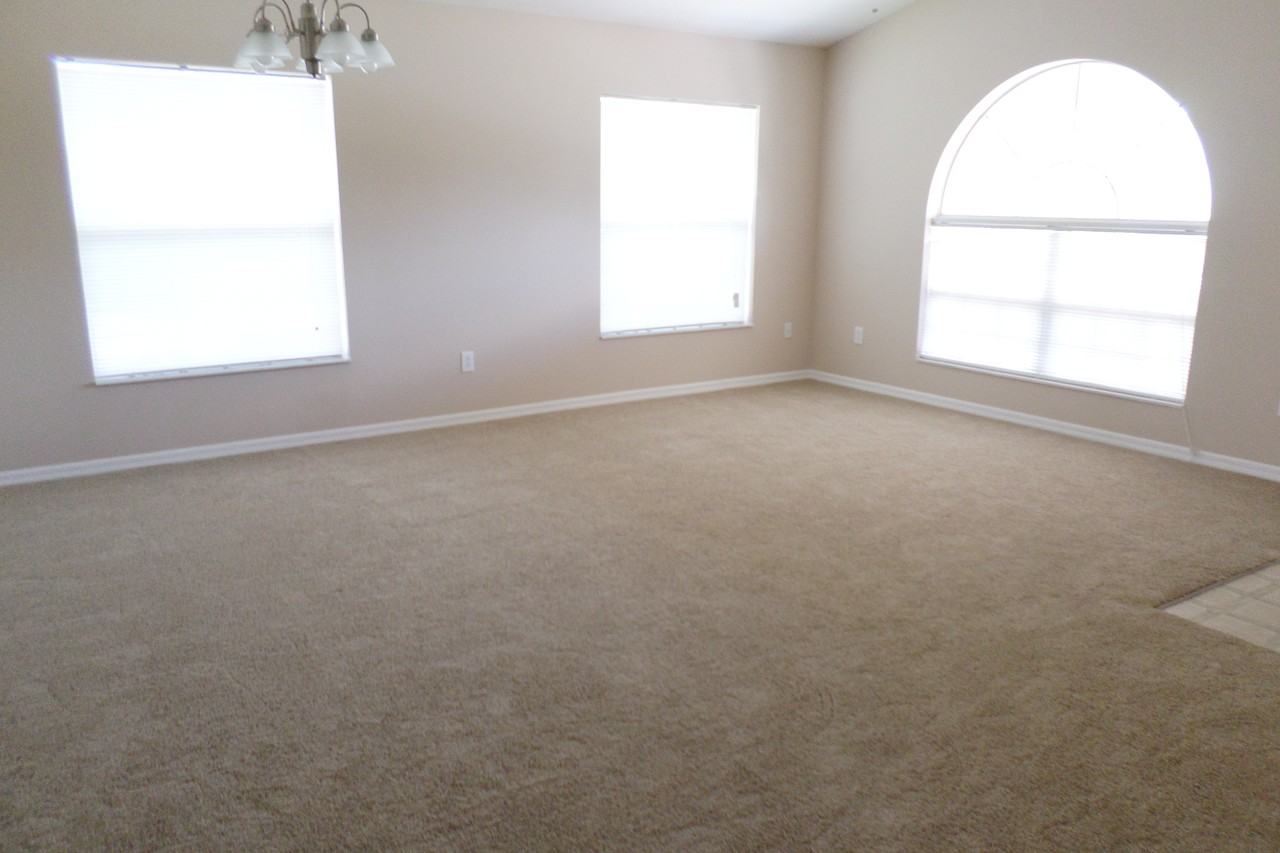 16803 Taylow Way - Photo 2 of 9