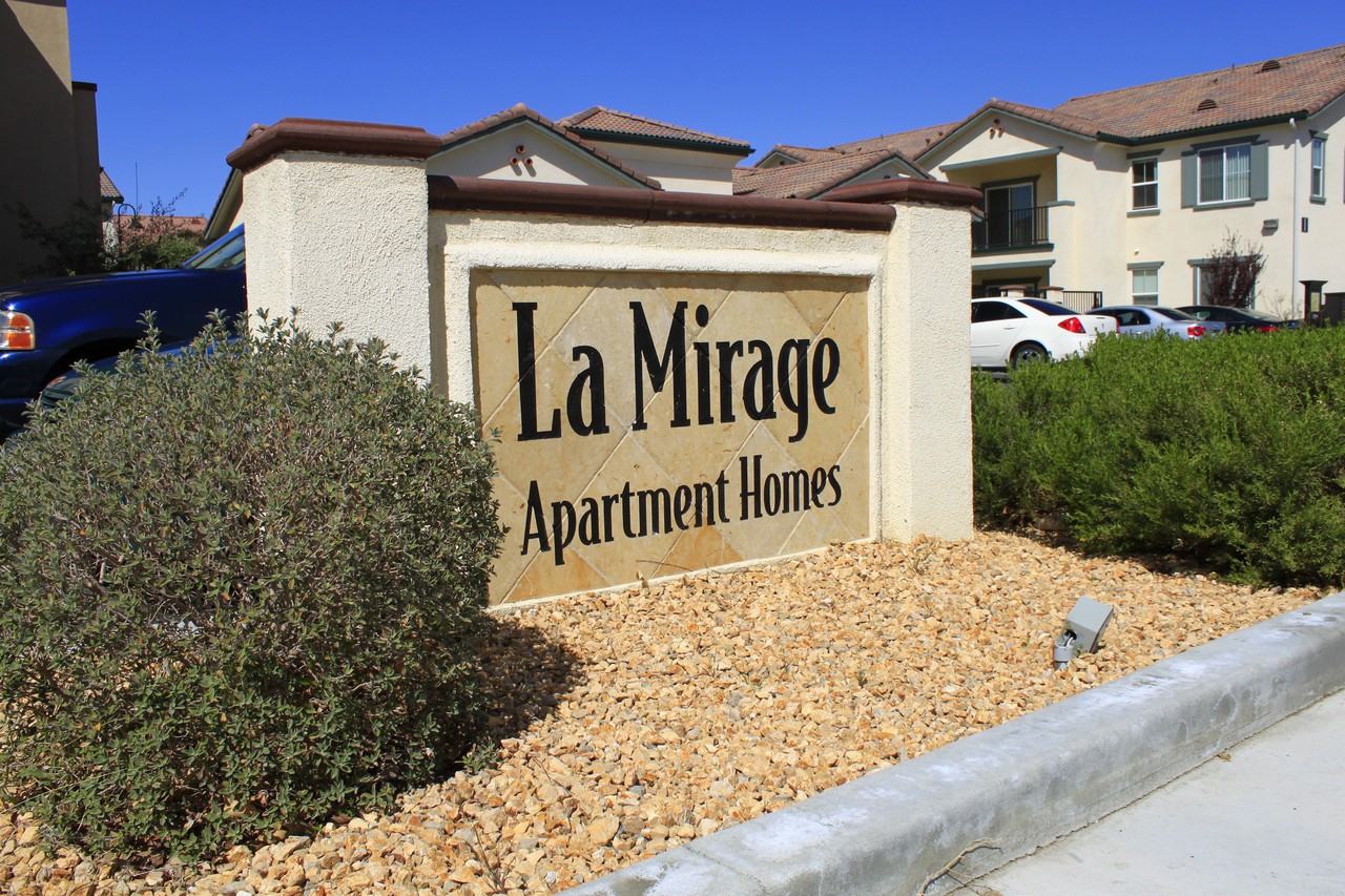 La Mirage - Photo 2 of 19