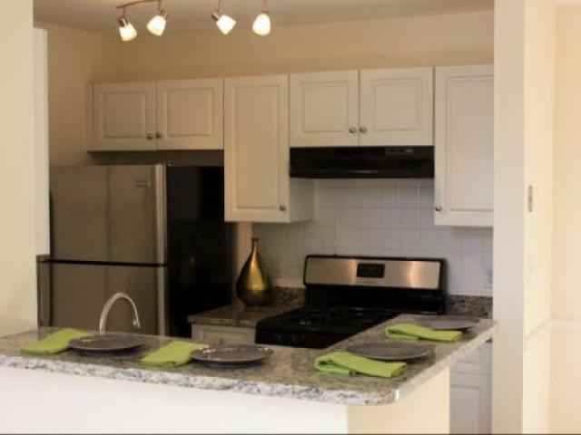 1322 Avalon Dr - Photo 2 of 6