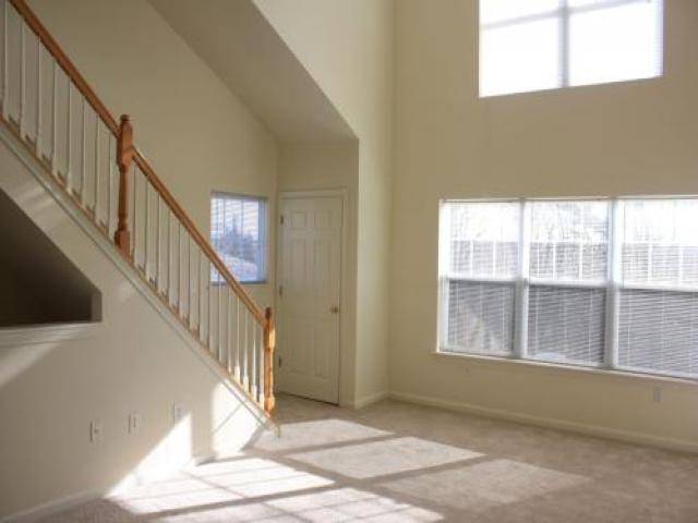 1322 Avalon Dr - Photo 3 of 6