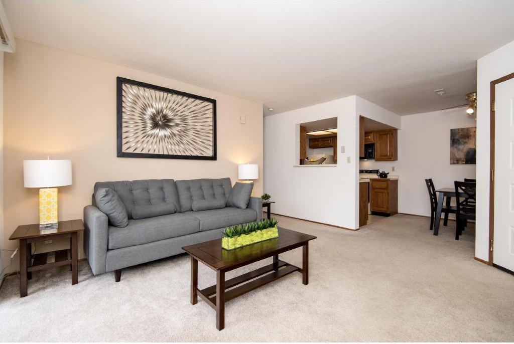 Sun River Village Apartments - Photo 3 of 10