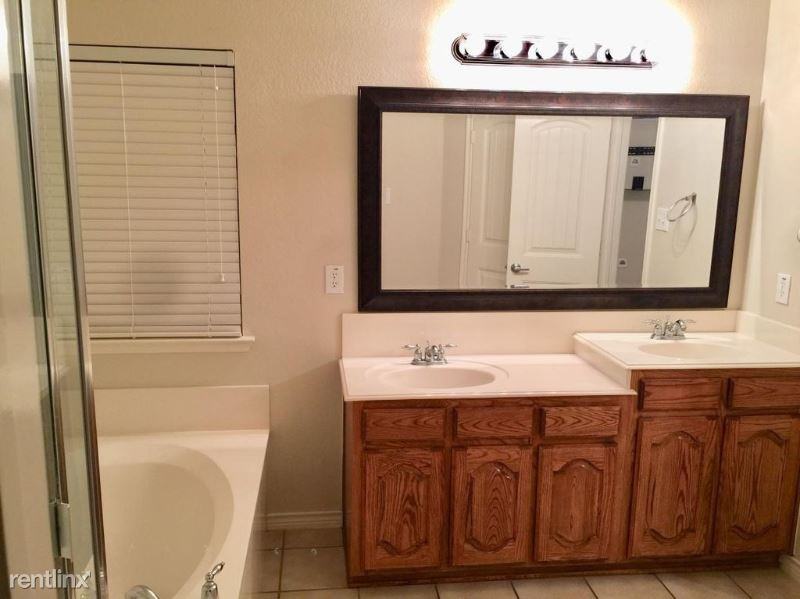 355 Montana Trail - Photo 3 of 10