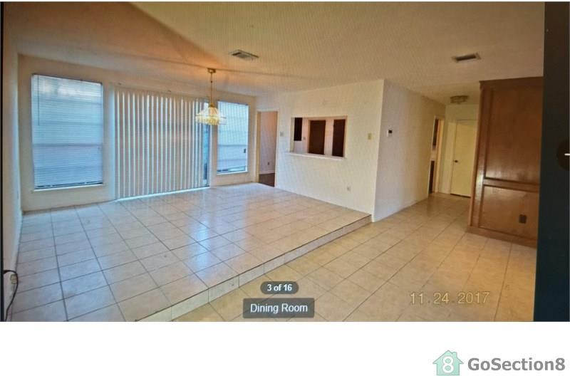 2523 Creekway Cir - Photo 2 of 2