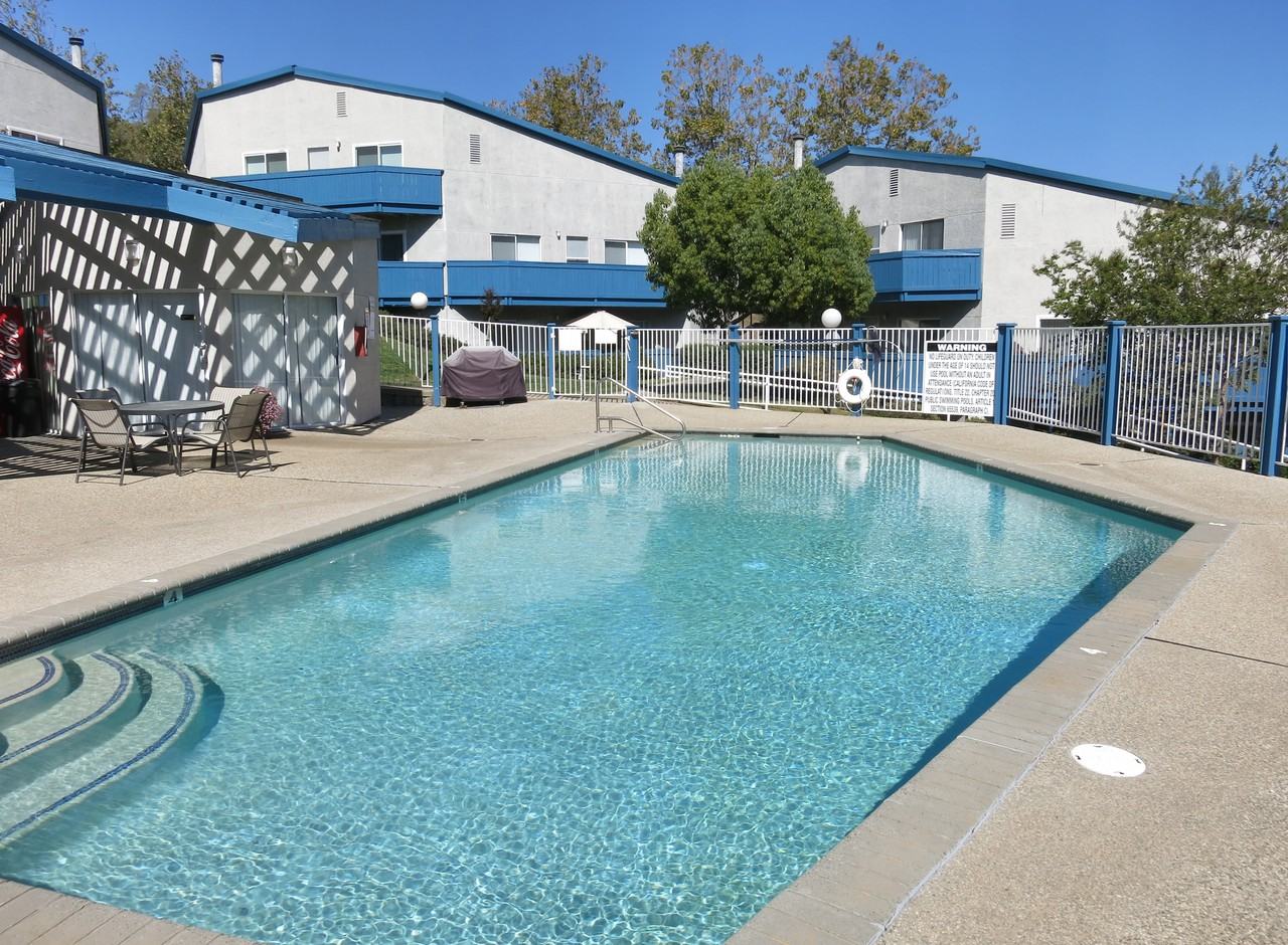 Copper Hill - Photo 2 of 15