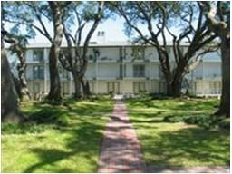 Pontchartrain Oaks - Photo 2 of 7