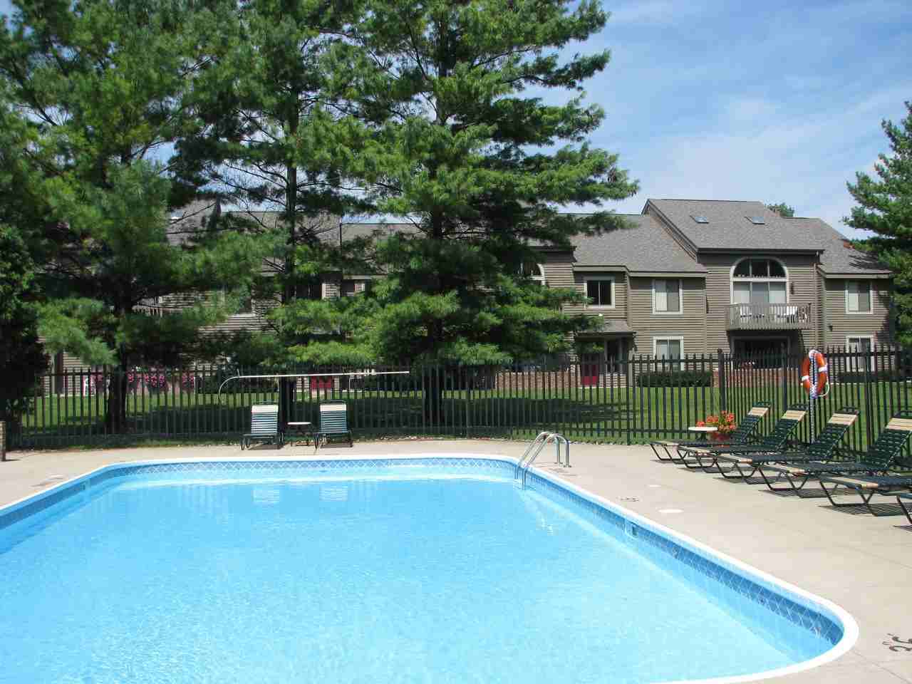 York Woods Center Apartments - Photo 2 of 17