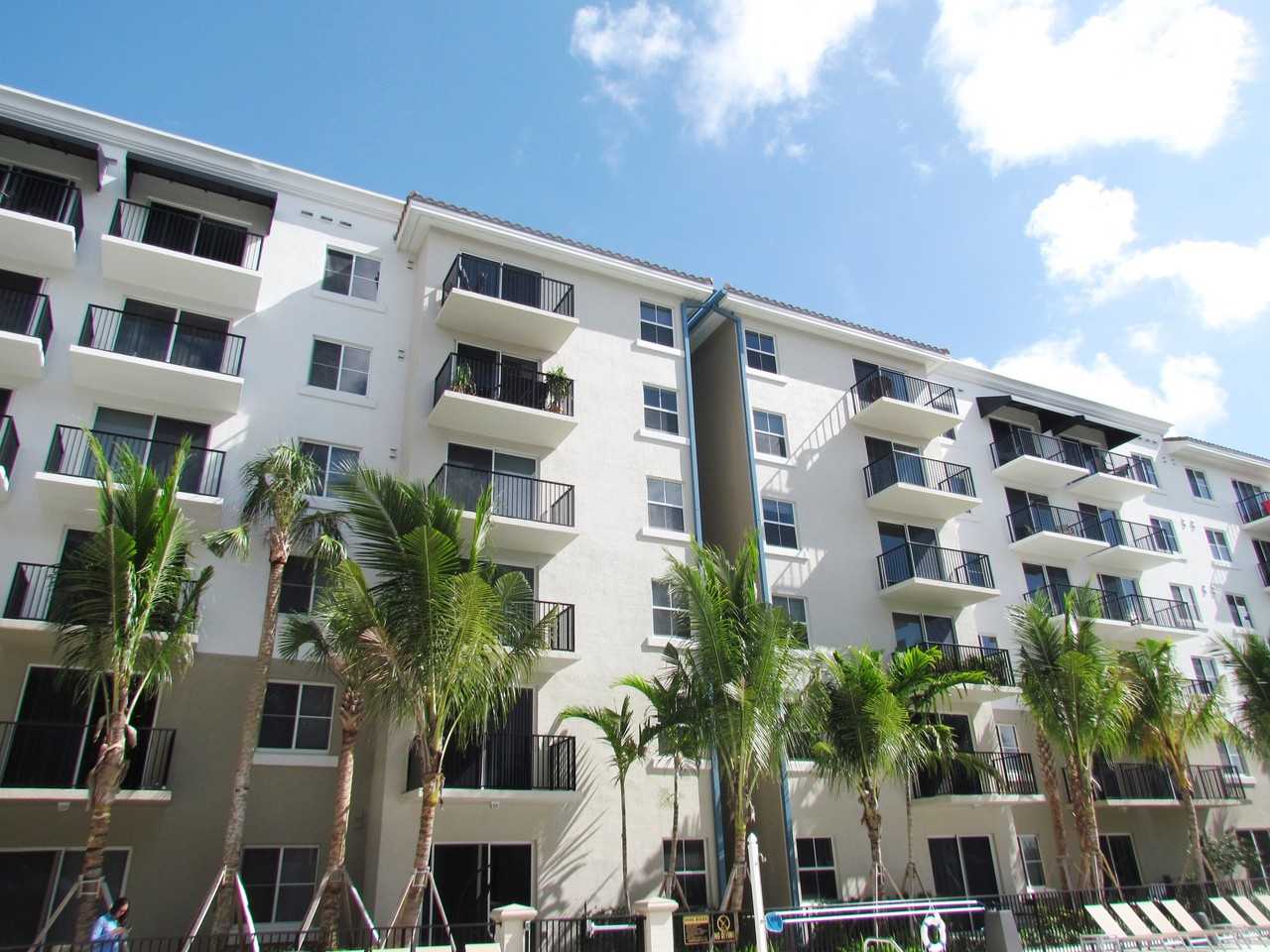 Compson Place - Photo 2 of 37