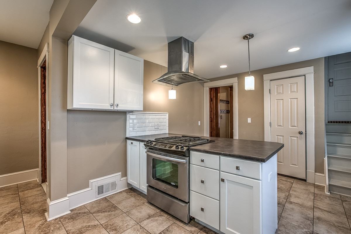 4601 Cass St - Photo 2 of 12